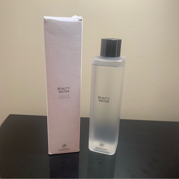 ✨Brand New✨ Beauty Water, Cleanse, tone & lightly exfoliate - Picture 1 of 2